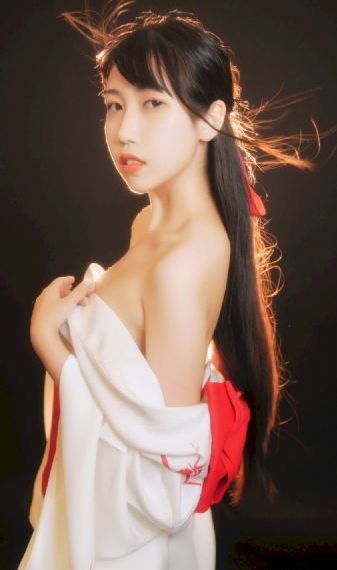 一个人在线免费观看的视频_4K高清迅雷在线观看